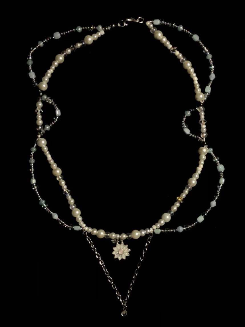 daisy necklace